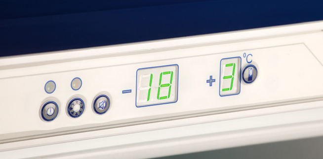 Регулятор температуры на холодильнике
