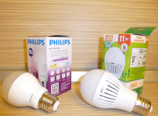 Сравнение светодиодных ламп Jazzway и Philips