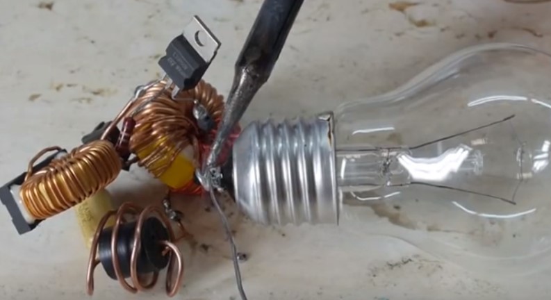 лампа с конденсатором