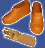 резиновые перчатки и сапоги