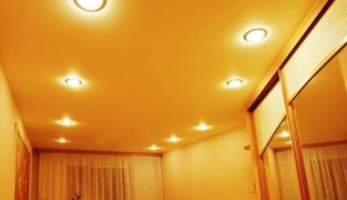Как размещать светильники на потолке
