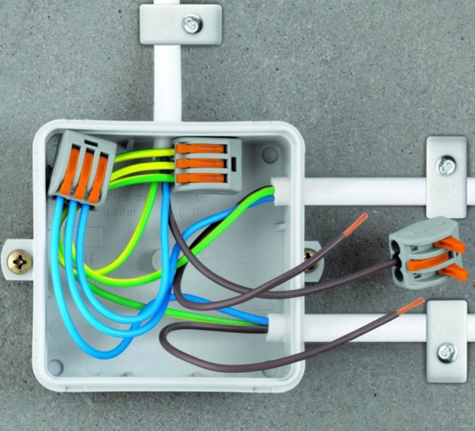 Клеммы для соединения проводов в распределительной коробке