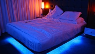Подсветка кровати светодиодной лентой